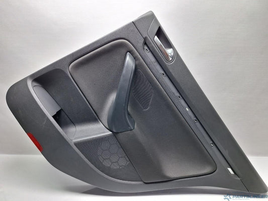 Panou usa dreapta spate VOLKSWAGEN GOLF VAN VI Variant (AJ5) [ 2009 - 2014 ] 1.6 TDi BlueMotion (CAYC) 77KW|105HP OEM 1K9867212CC