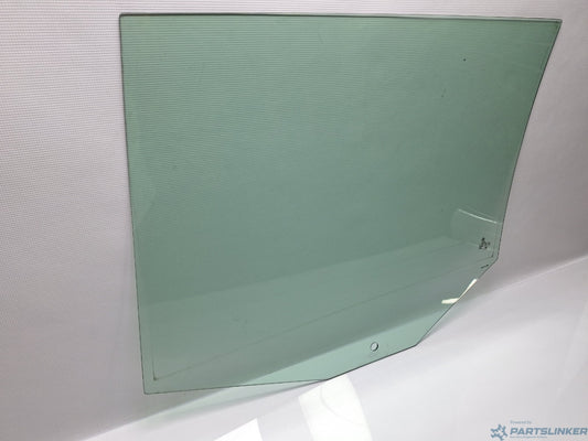 Geam usa dreapta spate VOLKSWAGEN GOLF VAN VI Variant (AJ5) [ 2009 - 2014 ] 1.6 TDi BlueMotion (CAYC) 77KW|105HP 1K9845026