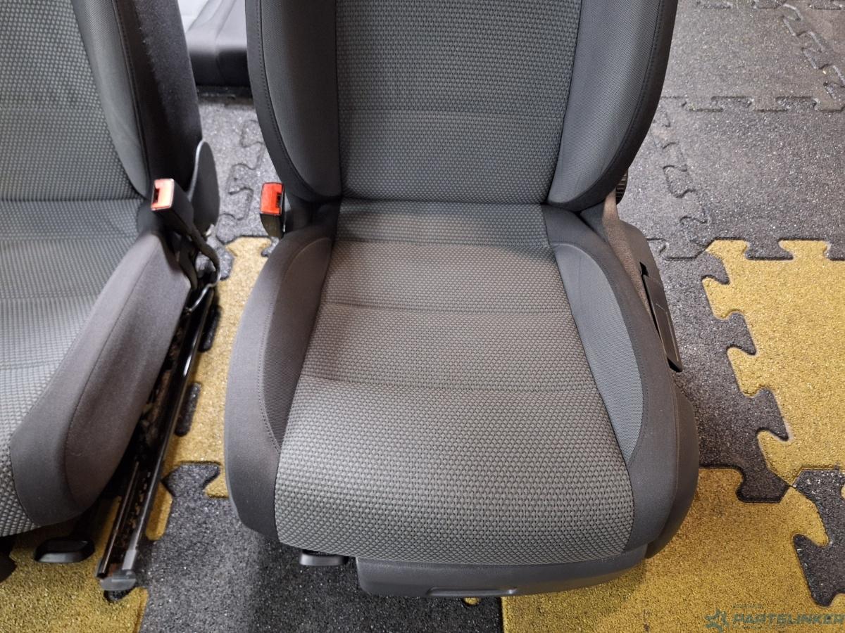 Interior complet VOLKSWAGEN GOLF VAN VI Variant (AJ5) [ 2009 - 2014 ] 1.6 TDi BlueMotion (CAYC) 77KW|105HP OEM 1K0971392EQ