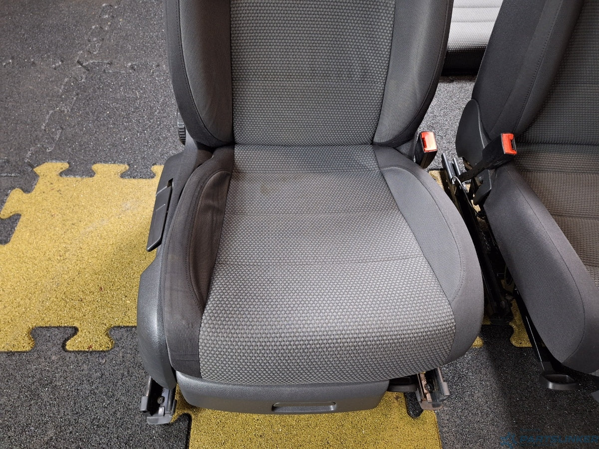 Interior complet VOLKSWAGEN GOLF VAN VI Variant (AJ5) [ 2009 - 2014 ] 1.6 TDi BlueMotion (CAYC) 77KW|105HP 1K0971392EQ