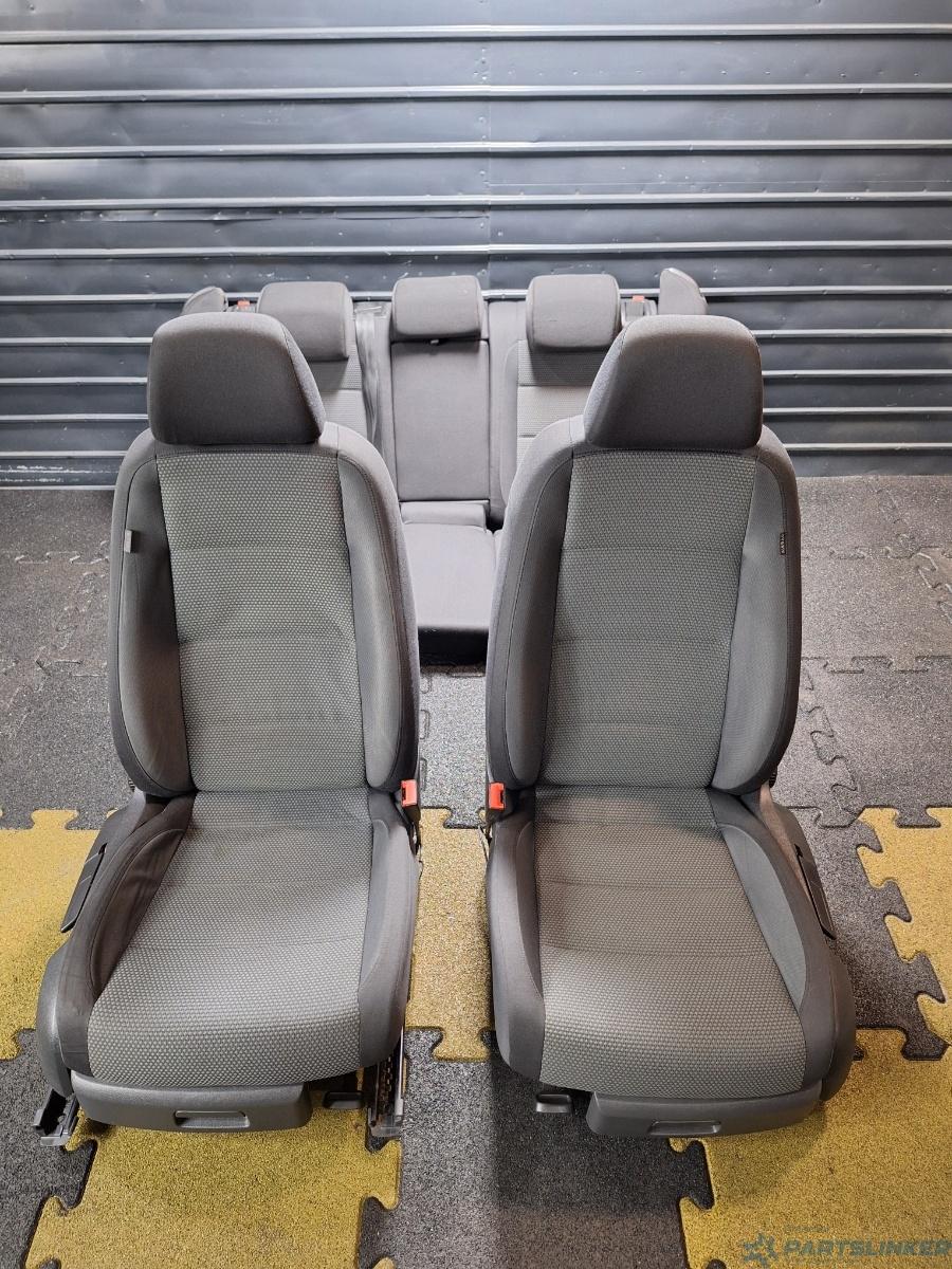 Interior complet VOLKSWAGEN GOLF VAN VI Variant (AJ5) [ 2009 - 2014 ] 1.6 TDi BlueMotion (CAYC) 77KW|105HP OEM 1K0971392EQ