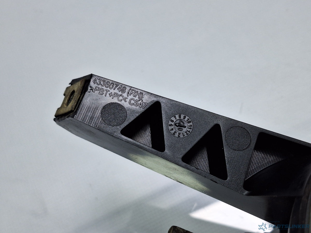 Proiector dreapta FIAT GRANDE PUNTO (199_) [ 2005 - 2013 ] JTD Multijet (199 A3.000) 66KW|90HP 43360748