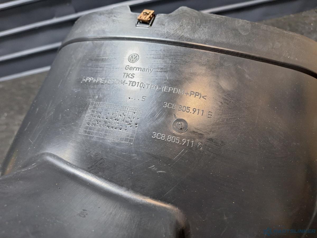 Carenaj roata stanga fata VOLKSWAGEN PASSAT CC (357) [ 2008 - 2012 ] TDI (CBAB, CFFB) 103KW|140HP OEM 3C8805911B