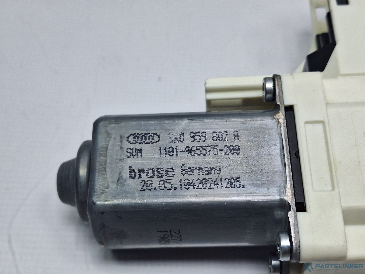 Motoras macara geam dreapta fata AUDI A6/S6 III Saloon (4F2, C6) [ 2004 - 2011 ] TDI (CAHA) 125KW|170HP 8K0959802A