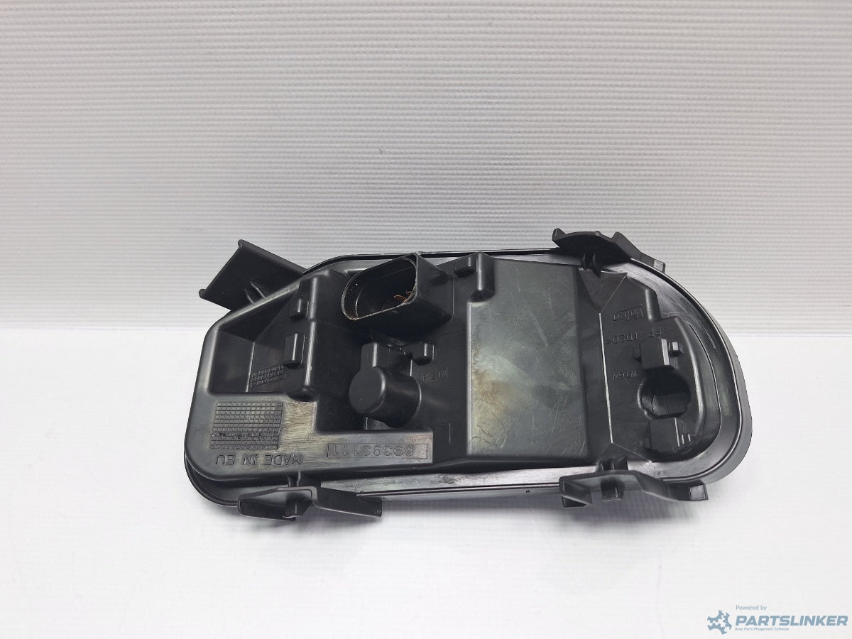 Soclu stop Stanga AUDI A6/S6 III Saloon (4F2, C6) [ 2004 - 2011 ] TDI (CAHA) 125KW|170HP 89393111