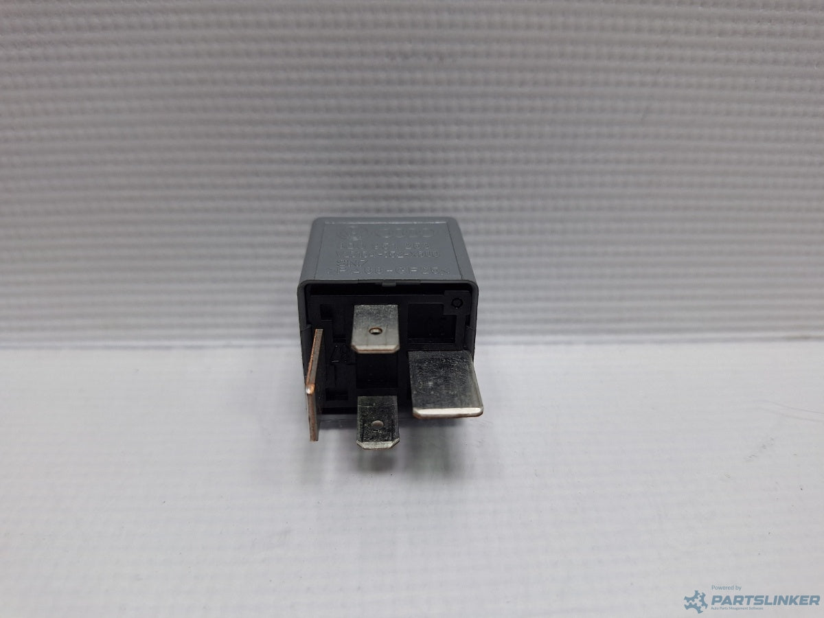 Releu 370 AUDI A6/S6 III Saloon (4F2, C6) [ 2004 - 2011 ] TDI (CAHA) 125KW|170HP 8D0951253