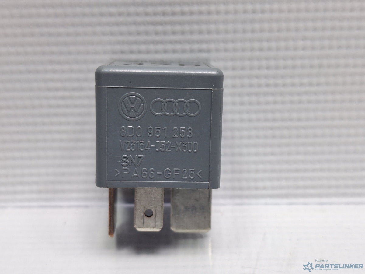 Releu 370 AUDI A6/S6 III Saloon (4F2, C6) [ 2004 - 2011 ] TDI (CAHA) 125KW|170HP 8D0951253