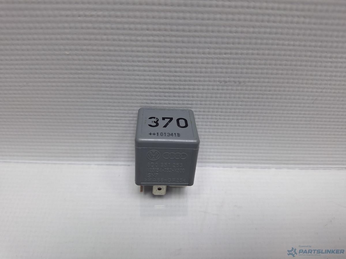 Releu 370 AUDI A6/S6 III Saloon (4F2, C6) [ 2004 - 2011 ] TDI (CAHA) 125KW|170HP OEM 8D0951253