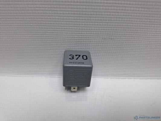Releu 370 AUDI A6/S6 III Saloon (4F2, C6) [ 2004 - 2011 ] TDI (CAHA) 125KW|170HP OEM 8D0951253