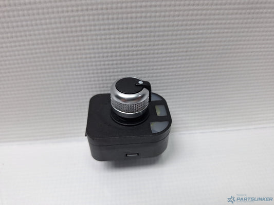 Buton reglaj oglinzi AUDI A6/S6 III Saloon (4F2, C6) [ 2004 - 2011 ] TDI (CAHA) 125KW|170HP 4F0959565