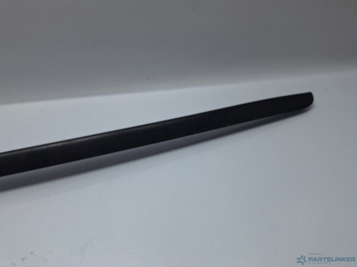 Cheder parbriz Stanga AUDI A6/S6 III Saloon (4F2, C6) [ 2004 - 2011 ] TDI (CAHA) 125KW|170HP 4F0854327A