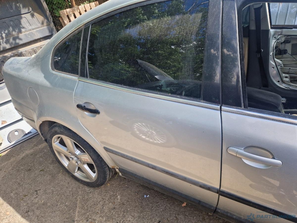 Dezmembrez VOLKSWAGEN PASSAT (3B3) [ 2000 - 2005 ] TDI (AVB) 74KW|101HP
