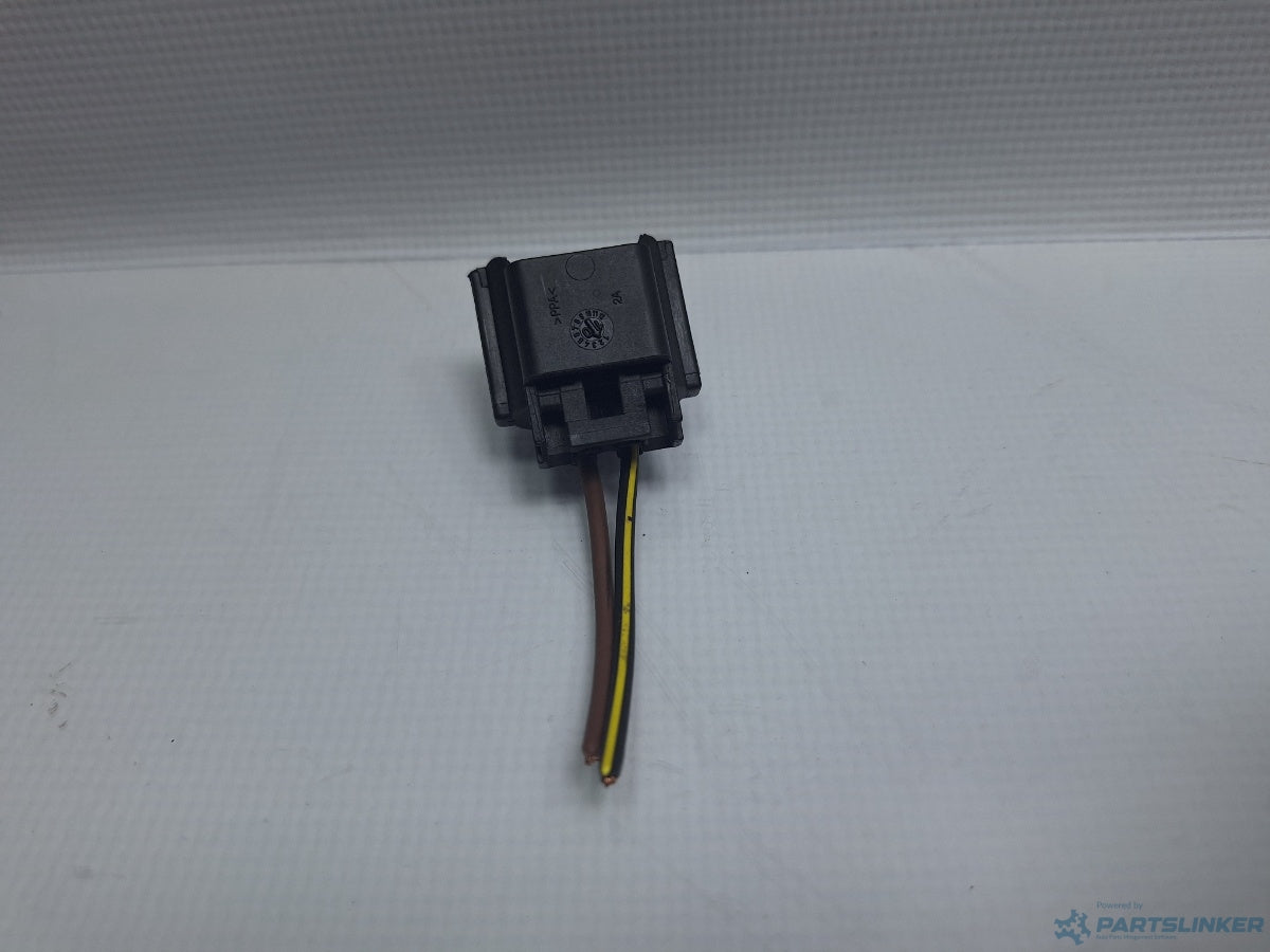 Mufa conector 2 pini AUDI A6/S6 III Saloon (4F2, C6) [ 2004 - 2011 ] TDI (CAHA) 125KW|170HP 3D0941105A