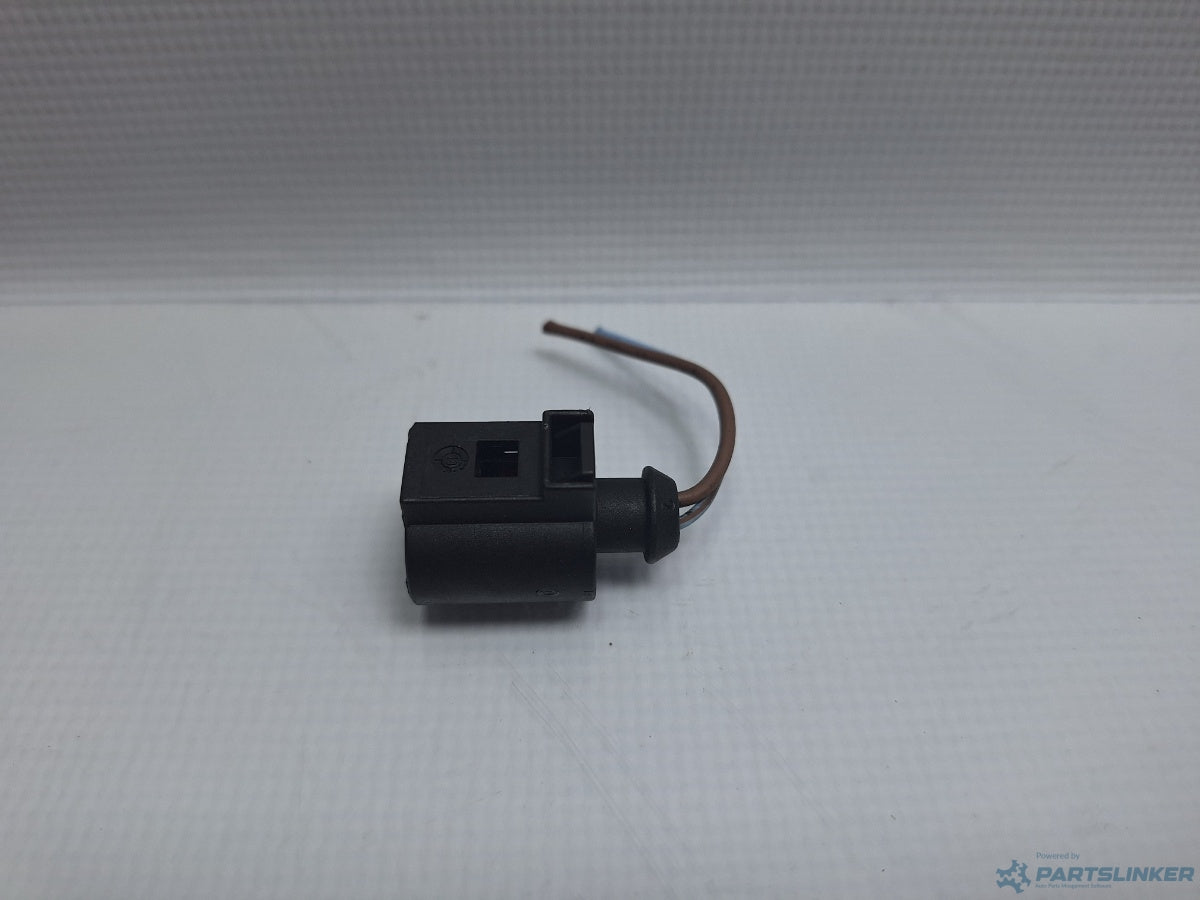 Mufa conector 2 pini AUDI A6/S6 III Saloon (4F2, C6) [ 2004 - 2011 ] TDI (CAHA) 125KW|170HP 1J0973702