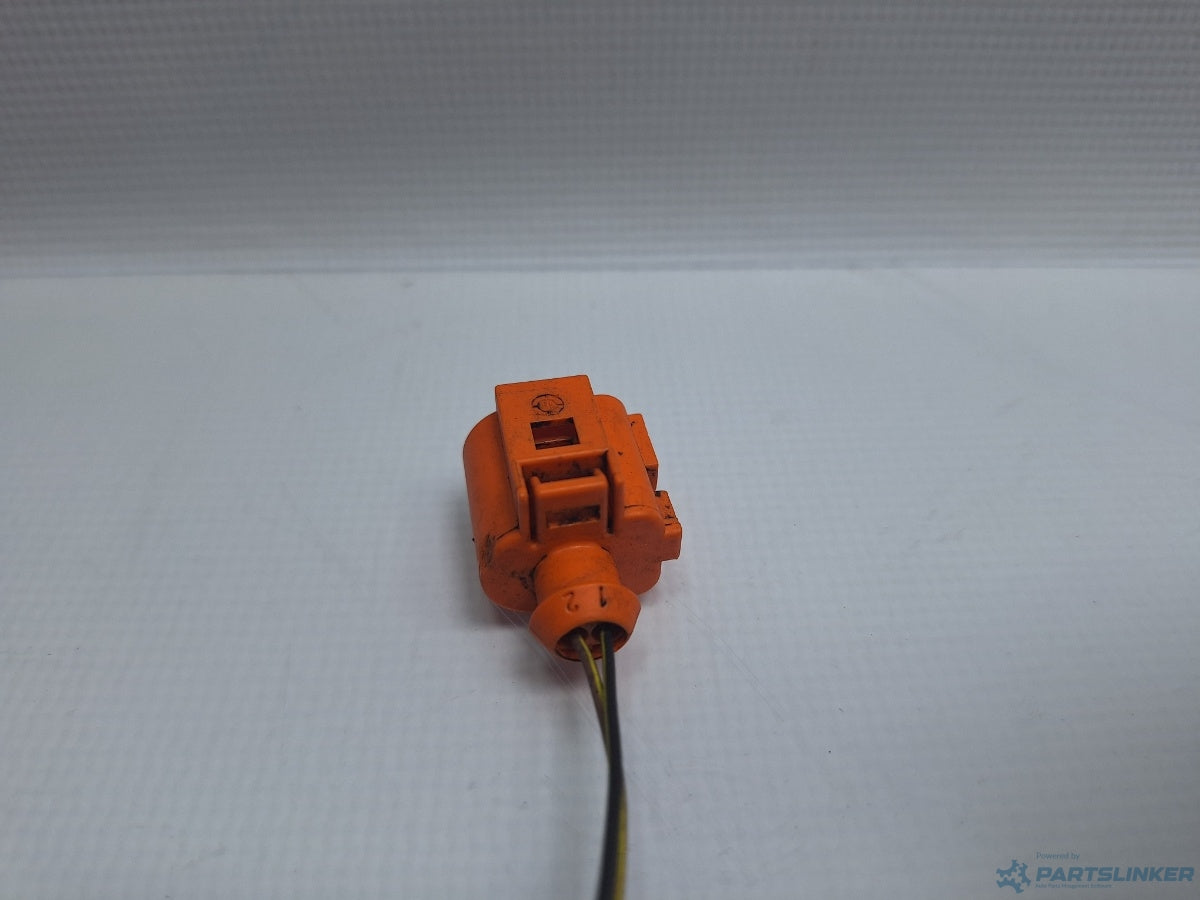 Mufa conector 2 pini AUDI A6/S6 III Saloon (4F2, C6) [ 2004 - 2011 ] TDI (CAHA) 125KW|170HP 1J0973702C