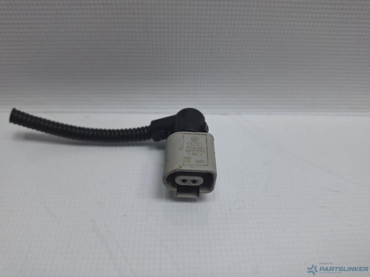 Mufa conector 2 pini AUDI A6/S6 III Saloon (4F2, C6) [ 2004 - 2011 ] OEM 1K0973702