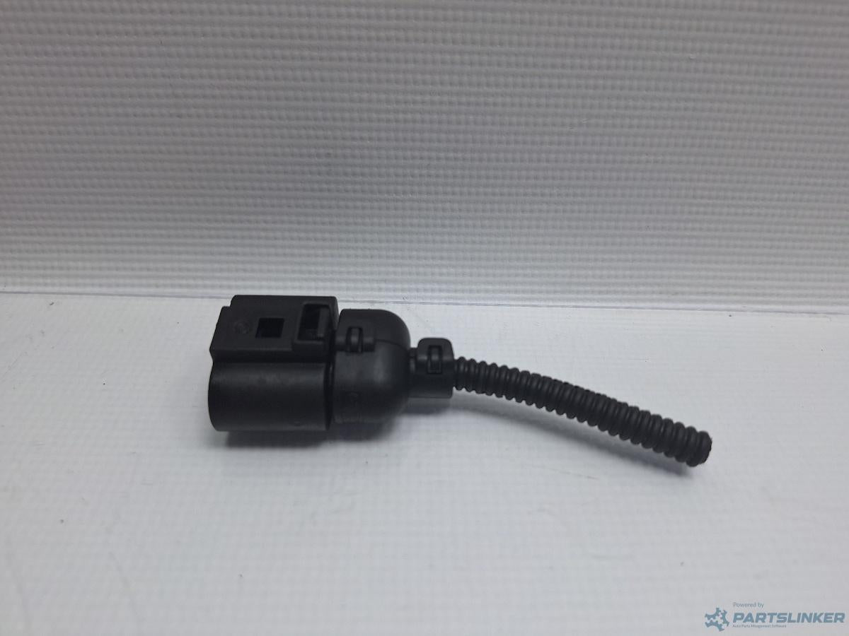 Mufa conector 4 pini AUDI A6/S6 III Saloon (4F2, C6) [ 2004 - 2011 ] OEM 1J0973704