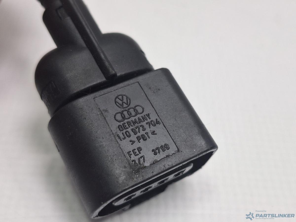 Mufa conector 4 pini AUDI A6/S6 III Saloon (4F2, C6) [ 2004 - 2011 ] OEM 1J0973704