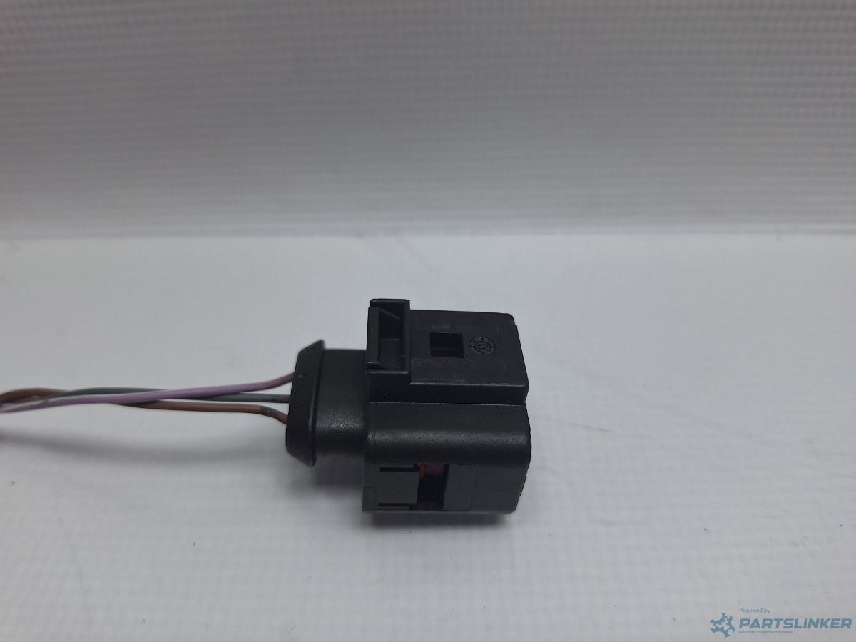 Mufa conector 3 pini AUDI A6/S6 III Saloon (4F2, C6) [ 2004 - 2011 ] TDI (CAHA) 125KW|170HP 1J0973723