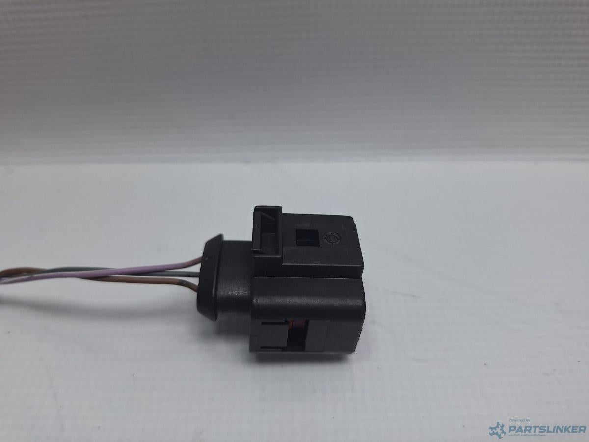 Mufa conector 3 pini AUDI A6/S6 III Saloon (4F2, C6) [ 2004 - 2011 ] OEM 1J0973723