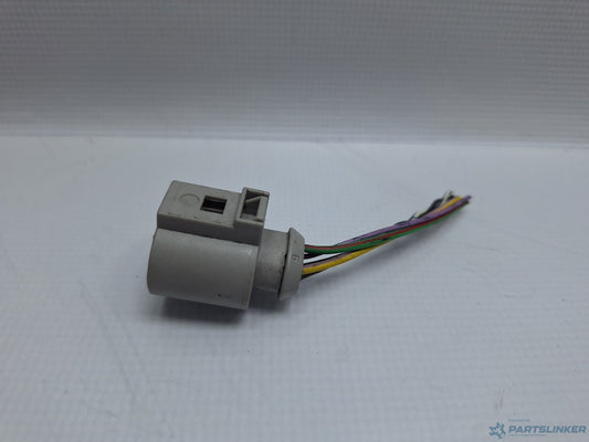 Mufa conector 6 pini AUDI A6/S6 III Saloon (4F2, C6) [ 2004 - 2011 ] TDI (CAHA) 125KW|170HP 1J0973713G