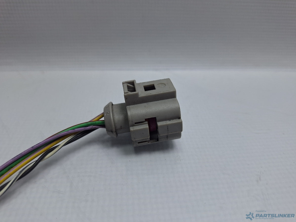Mufa conector 6 pini AUDI A6/S6 III Saloon (4F2, C6) [ 2004 - 2011 ] TDI (CAHA) 125KW|170HP 1J0973713G