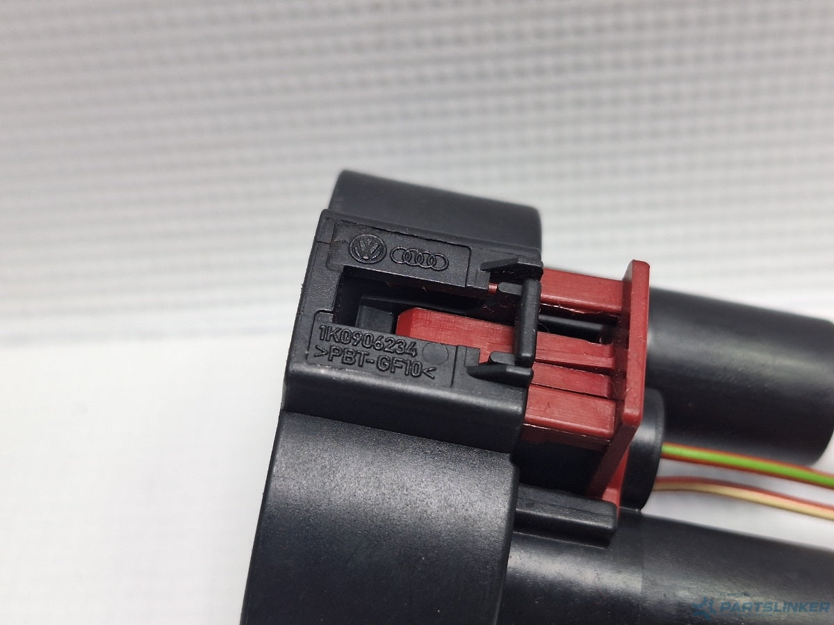 Mufa conector electroventilator AUDI A6/S6 III Saloon (4F2, C6) [ 2004 - 2011 ] TDI (CAHA) 125KW|170HP 1K0906234