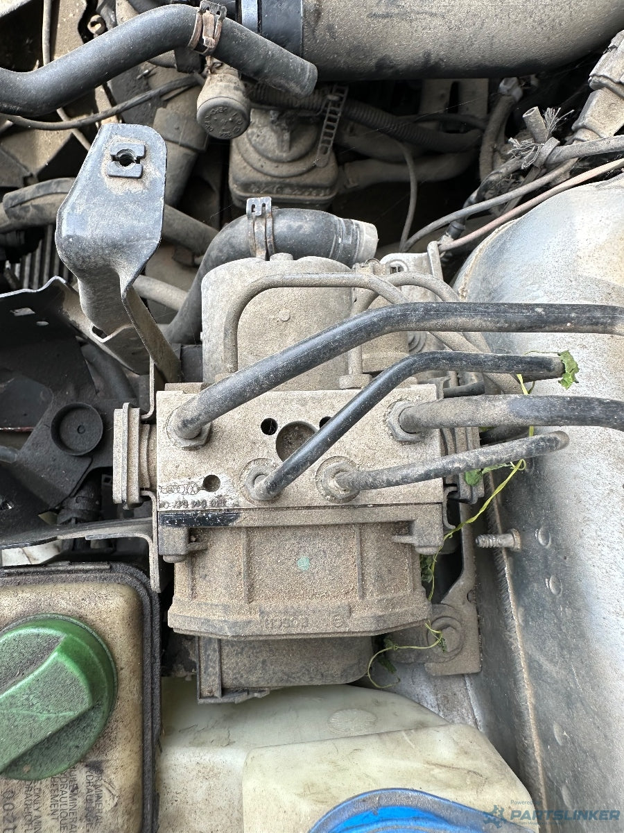 Pompa ABS VOLKSWAGEN PASSAT (3B3) [ 2000 - 2005 ] TDI (AVB) 74KW|101HP BOSCH OEM 4B0614517G