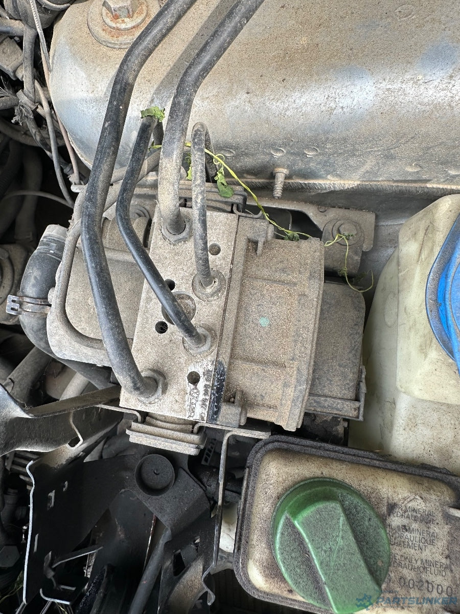 Pompa ABS VOLKSWAGEN PASSAT (3B3) [ 2000 - 2005 ] TDI (AVB) 74KW|101HP BOSCH OEM 4B0614517G