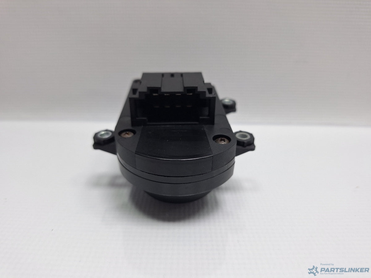 Butoane reglaj scaun dreapta VOLKSWAGEN PASSAT (3C2) [ 2005 - 2010 ] TDI (BMP) 103KW|140HP 3C0959778