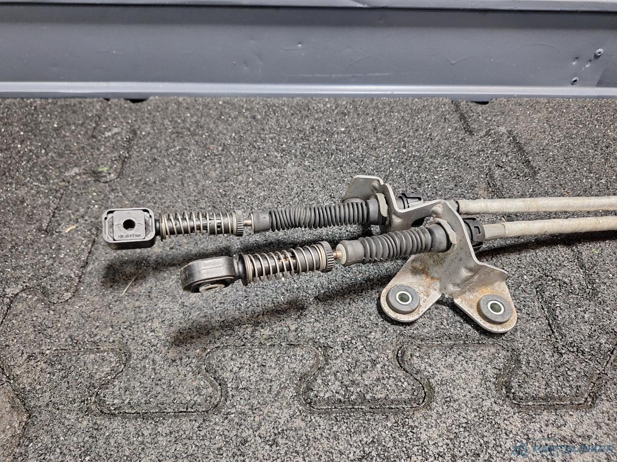 Timonerie VOLKSWAGEN PASSAT Variant (3C5) [ 2005 - 2011 ] TDI 16V (BKP, CBAB) 103KW|140HP OEM 1K0711061A , 1K0711789