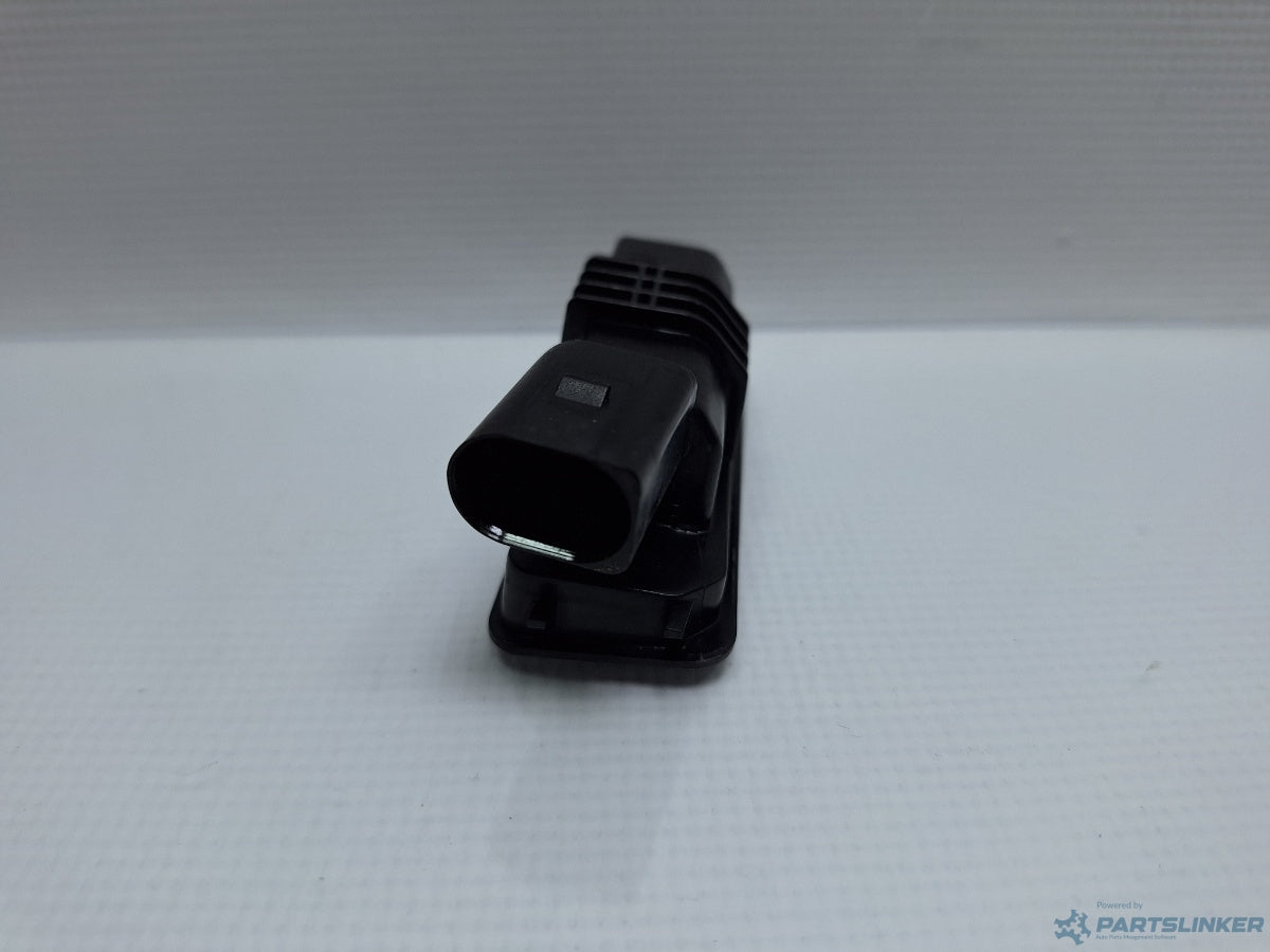 Lampa numar VOLKSWAGEN PASSAT (3C2) [ 2005 - 2010 ] TDI (BMP) 103KW|140HP 1J6943021B