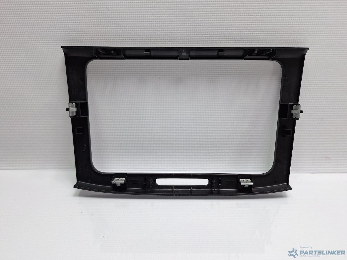 Rama casetofon VOLKSWAGEN PASSAT (3C2) [ 2005 - 2010 ] TDI (BMP) 103KW|140HP OEM 3C0858069M