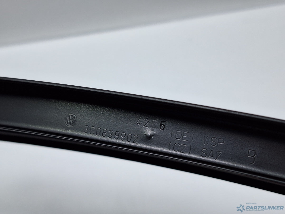 Ornament usa dreapta spate VOLKSWAGEN PASSAT (3C2) [ 2005 - 2010 ] TDI (BMP) 103KW|140HP 3C0839902