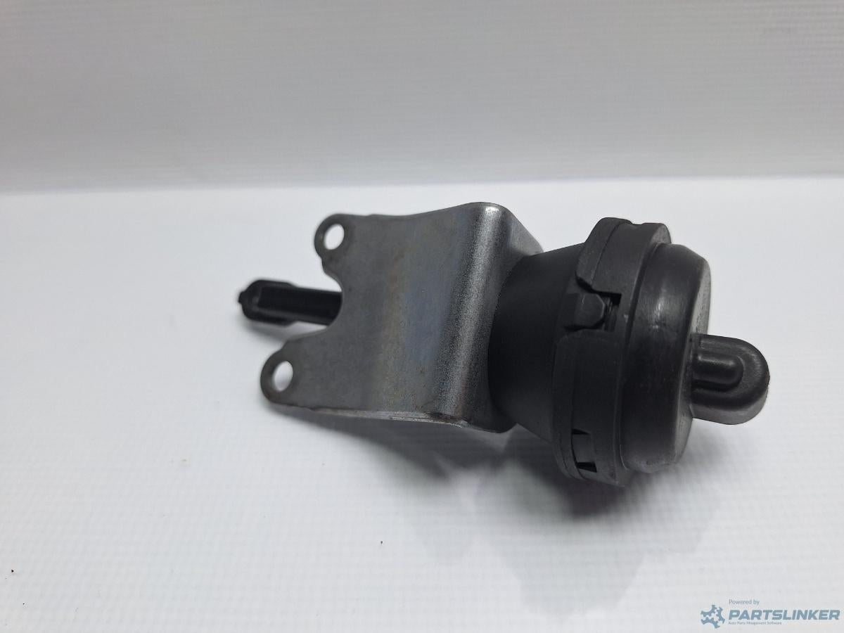 Supapa vacuum galerie admisie VOLKSWAGEN TOURAN (1T1, 1T2) [ 2003 - 2010 ] TDI (BMN) 125KW|170HP OEM 03G129711AS