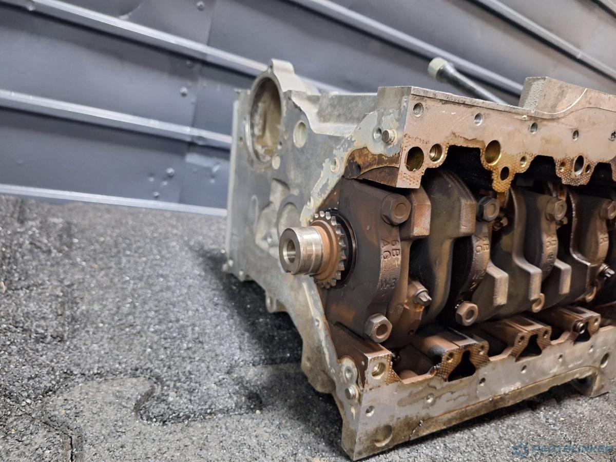Bloc motor ambielat AUDI A4 II (8E2, B6) [ 2000 - 2005 ] 2.0 (ALT) 96KW|130HP OEM ALT
