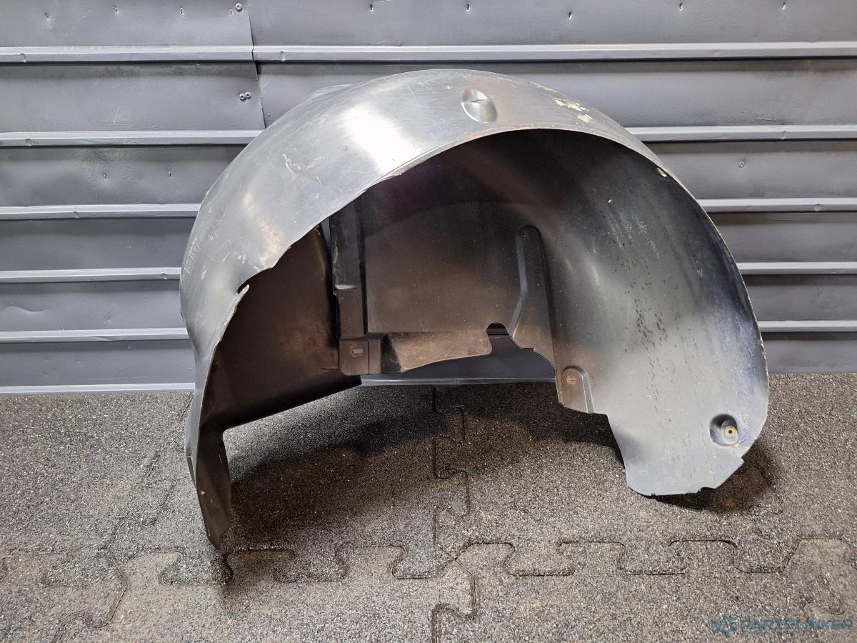 Carenaj roata dreapta spate VOLKSWAGEN GOLF IV Variant (1J5) [ 1999 - 2006 ] TDI (ATD, AXR) 74KW|101HP OEM 1J0810972J