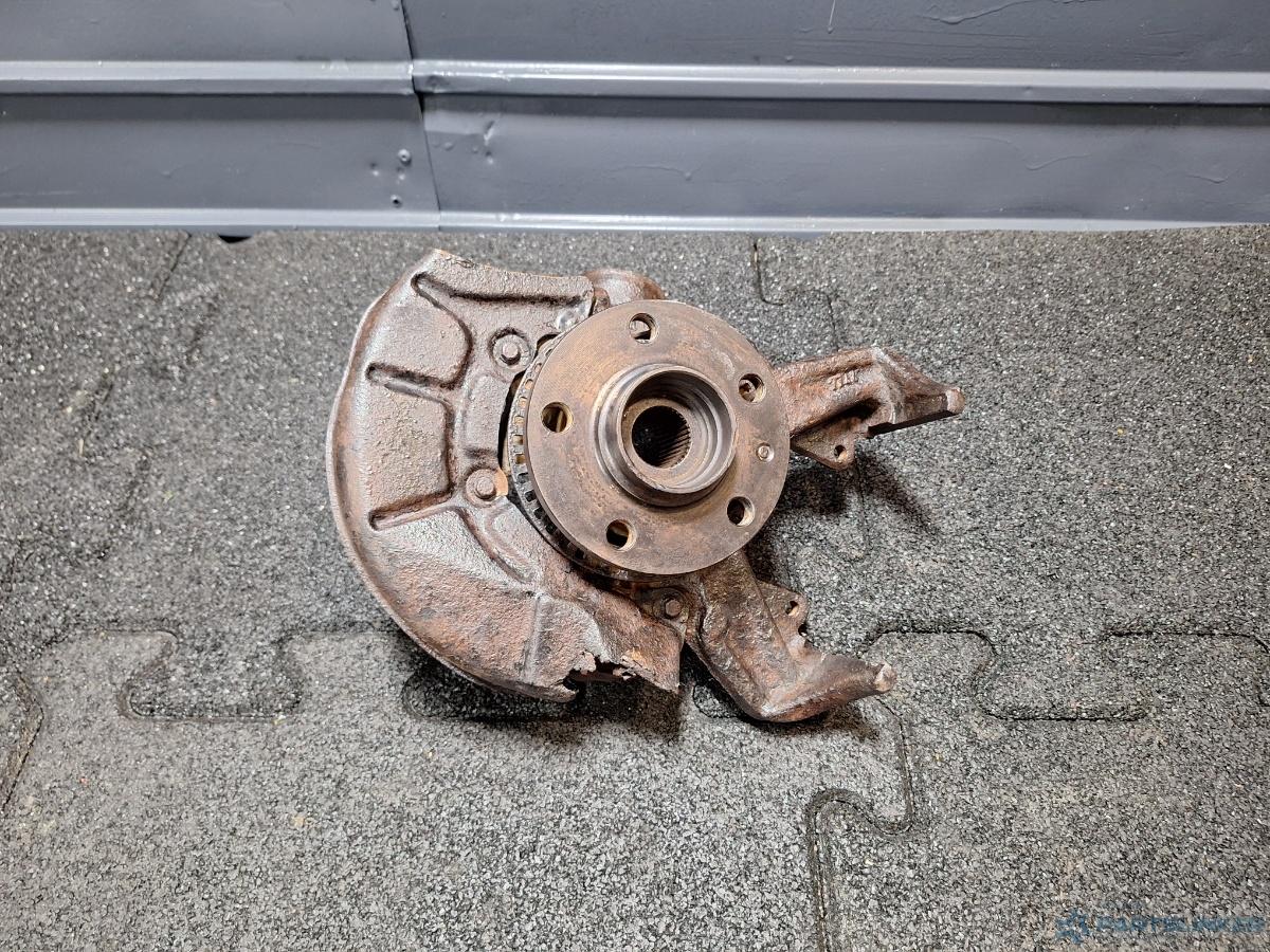 Fuzeta dreapta fata VOLKSWAGEN GOLF IV Variant (1J5) [ 1999 - 2006 ] TDI (ATD, AXR) 74KW|101HP OEM 1J0407256AG