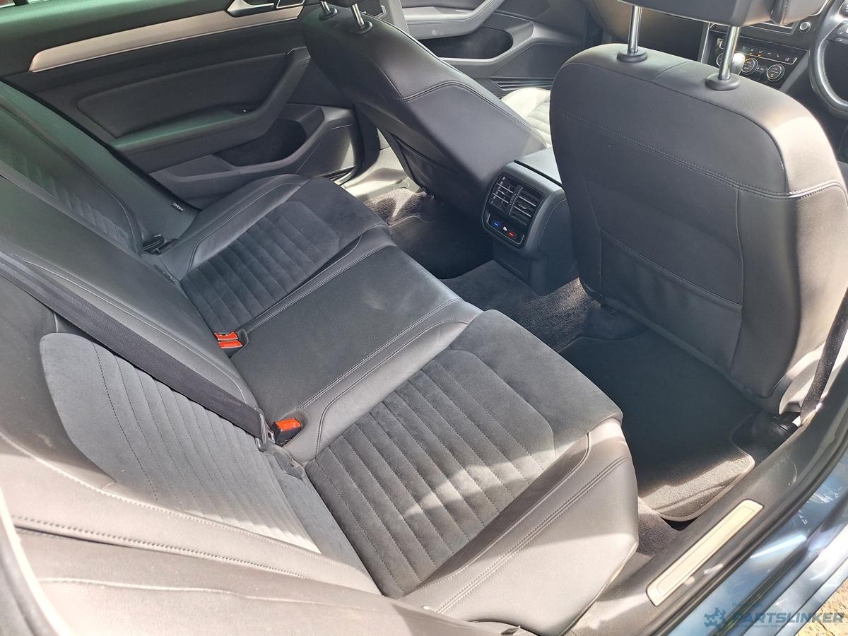Dezmembrez VOLKSWAGEN PASSAT B8 Variant (3G5) 2.0 TDI CRLB [ 2014 - > ]