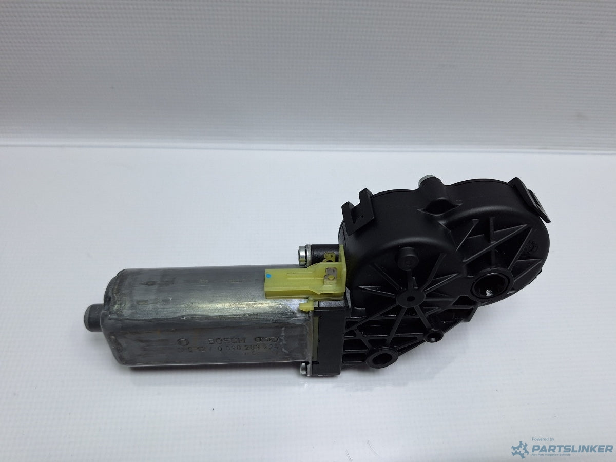 Motoras reglaj spatar scaun dreapta VOLKSWAGEN PASSAT (3C2) [ 2005 - 2010 ] TDI (BMP) 103KW|140HP BOSCH 0390203224