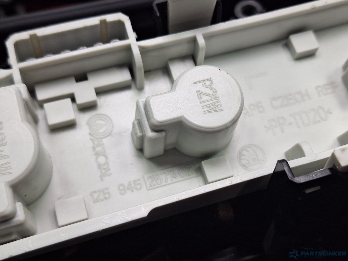 Stop Stanga SKODA OCTAVIA (1Z3) [ 2004 - 2013 ] TDI 16V (BKD, CFHC, CLCB) 103KW|140HP Depo 08-665-1918L-B 1Z5945257A