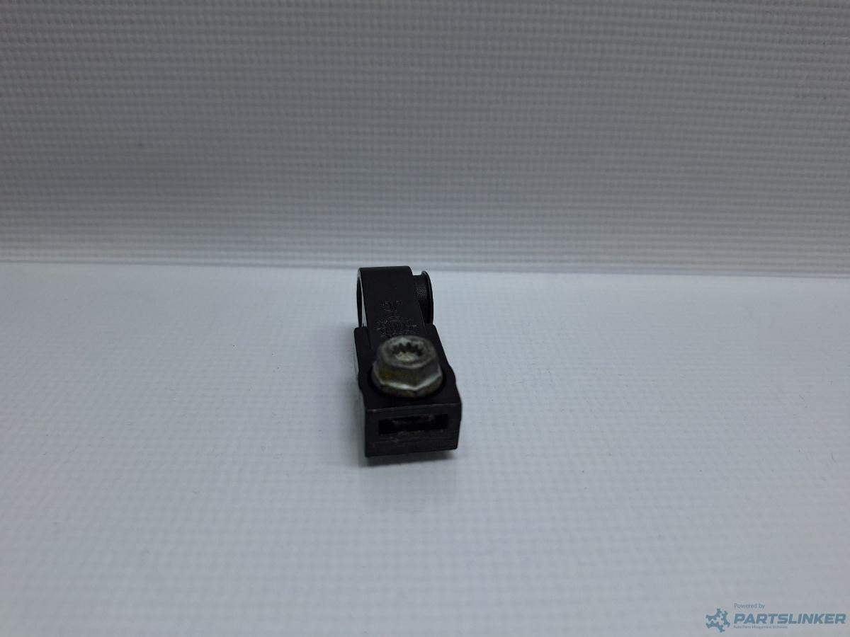 Prindere sufa timonerie SKODA OCTAVIA (1Z3) [ 2004 - 2013 ] TDI RS (BMN, CEGA) 125KW|170HP OEM 1K0713265L