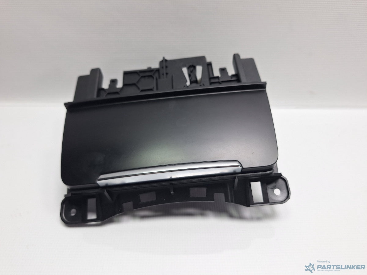 Scrumiera AUDI A4 IV Avant (8K5, B8) [ 2007 - 2015 ] TDI (CJCD, CMFB, CSUA) 110KW|150HP 8K0857951C