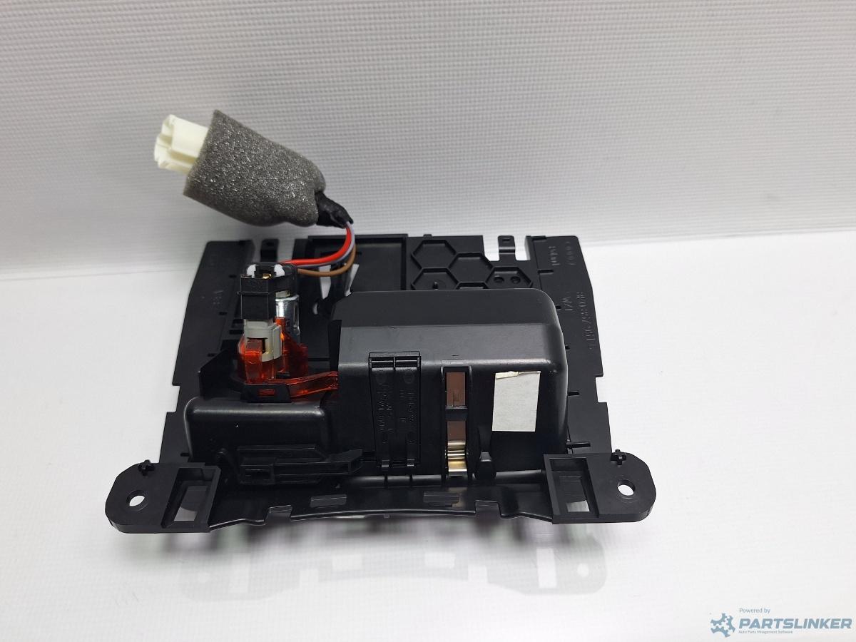 Scrumiera AUDI A4 IV Avant (8K5, B8) [ 2007 - 2015 ] TDI (CJCD, CMFB, CSUA) 110KW|150HP OEM 8K0857951C