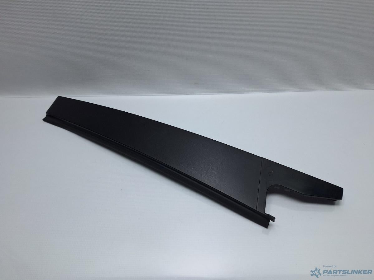 Ornament usa stanga spate AUDI A4 IV Avant (8K5, B8) [ 2007 - 2015 ] TDI (CJCD, CMFB, CSUA) 110KW|150HP OEM 8K0839901P
