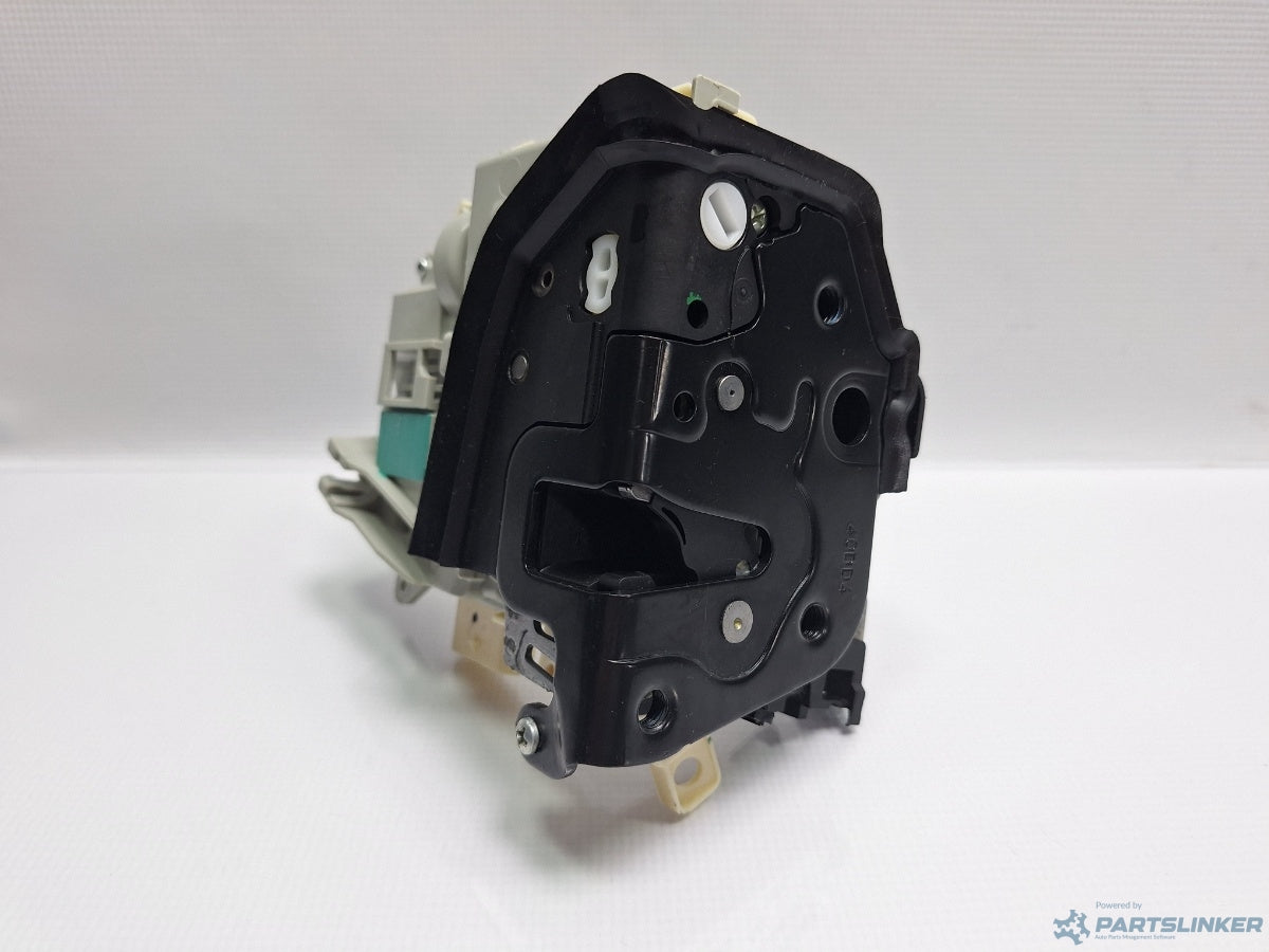 Broasca usa dreapta fata AUDI A4 IV Avant (8K5, B8) [ 2007 - 2015 ] 8J1837016D