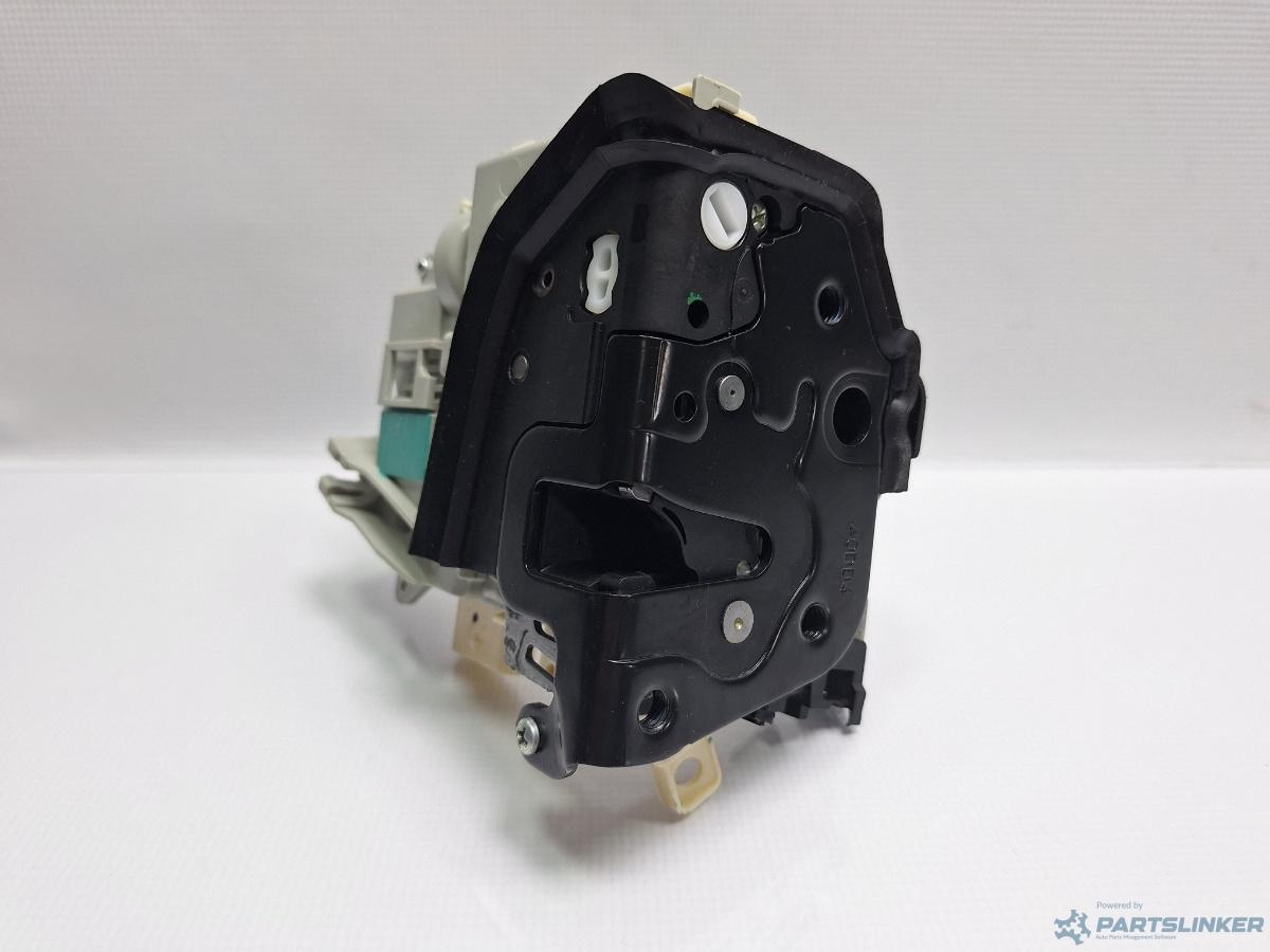 Broasca usa dreapta fata AUDI A4 IV Avant (8K5, B8) [ 2007 - 2015 ] 8J1837016D