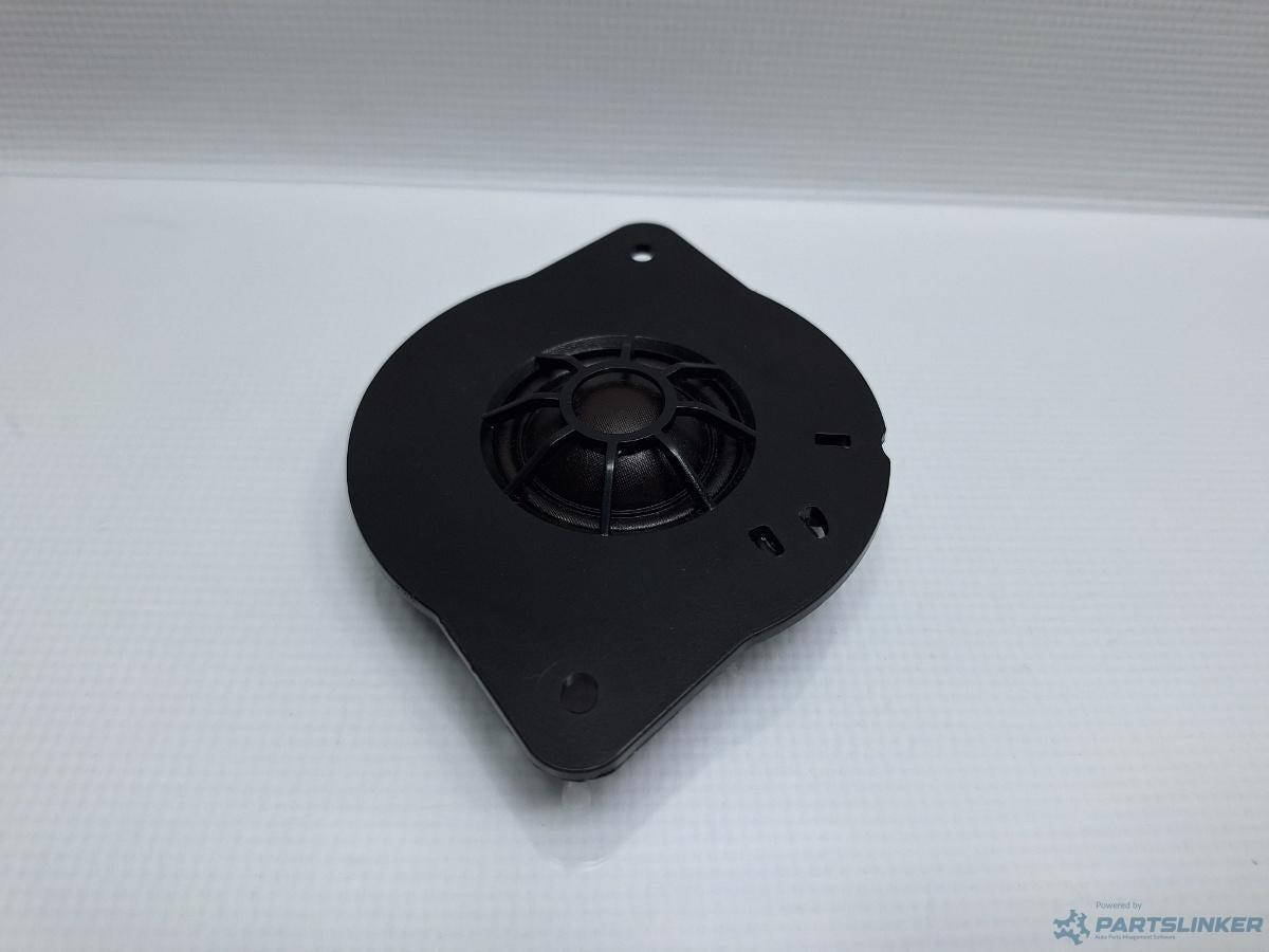 Grilaj protectie difuzor portiera spate AUDI A4 IV Avant 8K5, B8 2007 - 2015 TDI CJCD, CMFB, CSUA 8R0035399