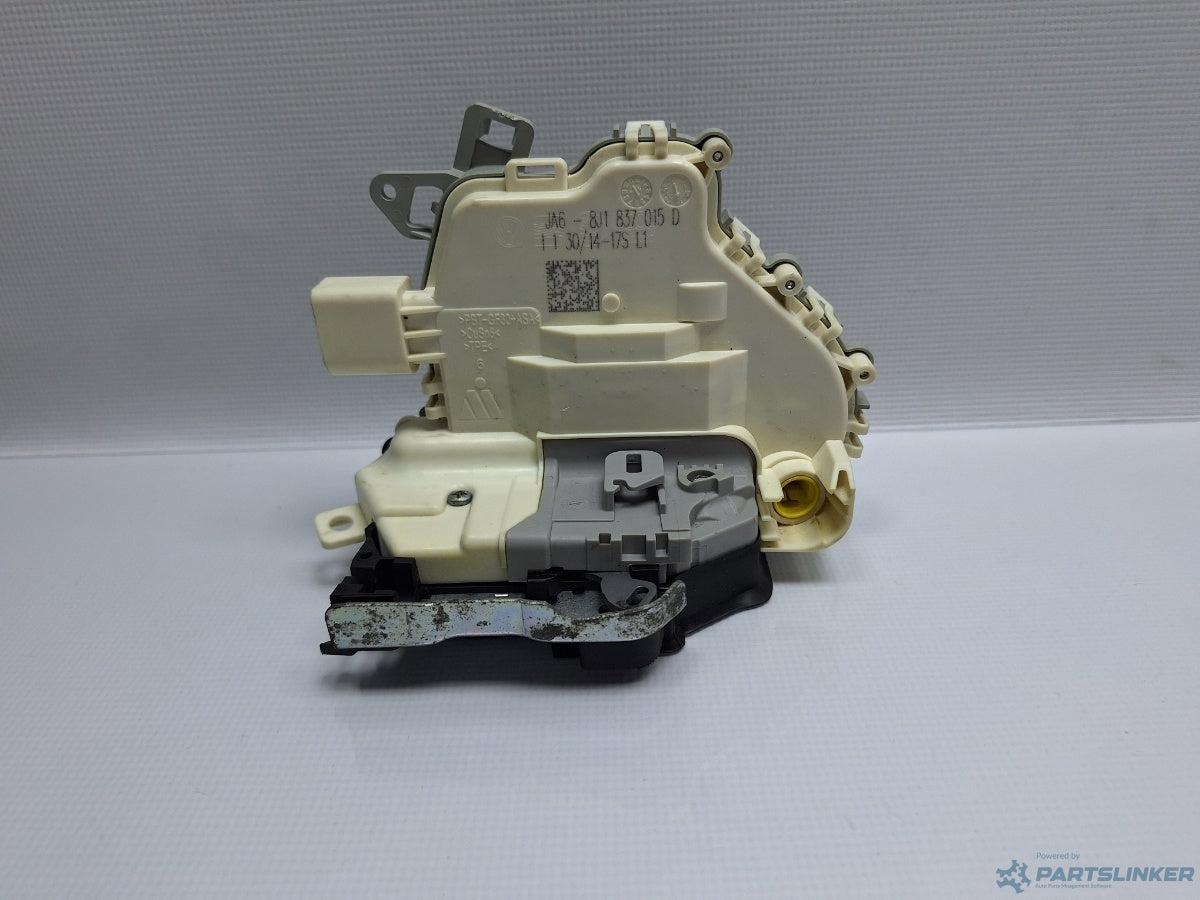Broasca usa stanga fata AUDI A4 IV Avant (8K5, B8) [ 2007 - 2015 ] TDI (CJCD, CMFB, CSUA) 110KW|150HP 8J1837015D
