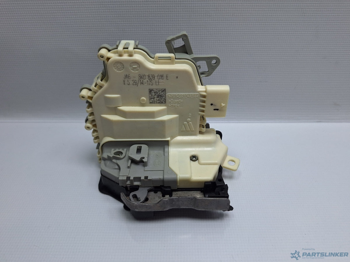 Broasca usa dreapta spate AUDI A4 IV Avant (8K5, B8) [ 2007 - 2015 ] TDI (CJCD, CMFB, CSUA) 110KW|150HP 8K0839016E